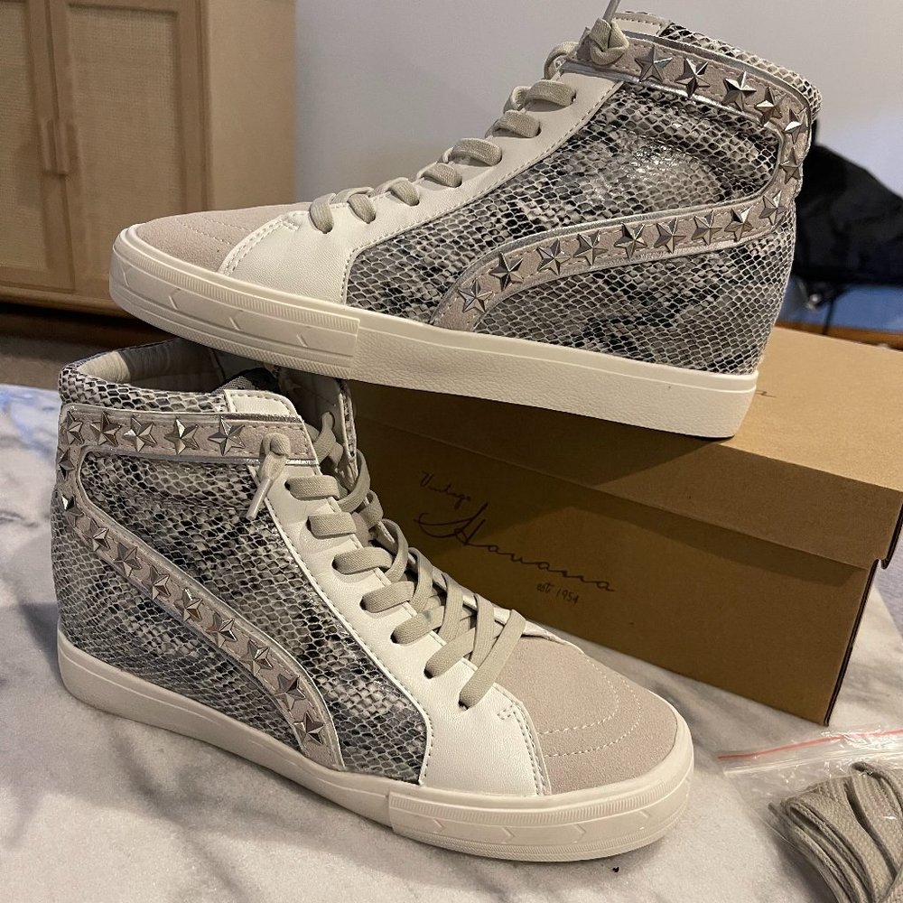 NWT! Vintage Havana Dayna White Snake High Top Star Sneaker Wedge